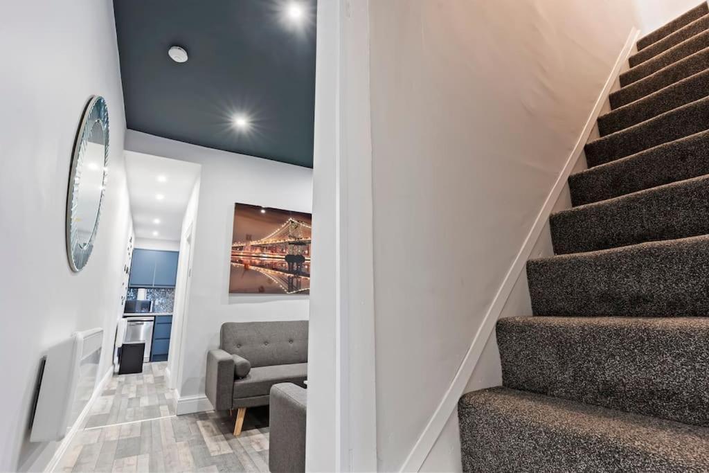 Bella'S House 12Mins Bus To Motor Point Arena Free Street Parking Villa Nottingham Ngoại thất bức ảnh